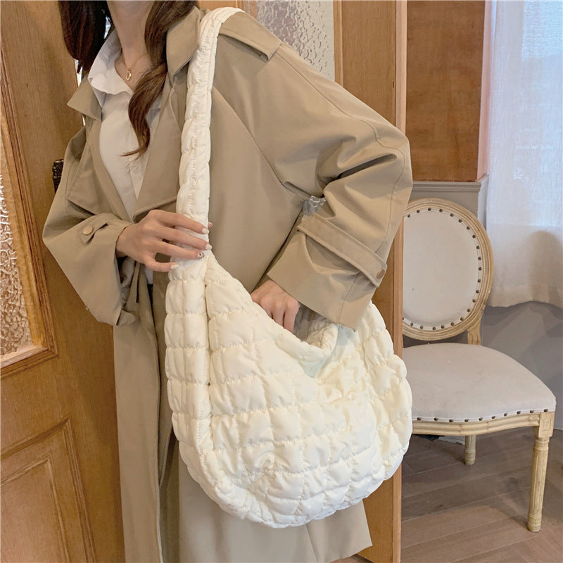 GOOSUDU Bag Autumn and Winter New Cloud Pleated Big Bag Female Casual Cool Lightweight and Large Capacity Dumpling Bag Messenger Bag Commuter