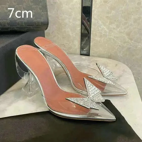 Summer New Pointed Rhinestone Odd Heel Stiletto Ladies Sun Decoration Wild Fairy PVC Transparent Crystal Shoes Kq8