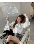 woloong French style restoring ancient ways ribbon bow blouse female temperament of early spring new white shirt long sleeve lace tops