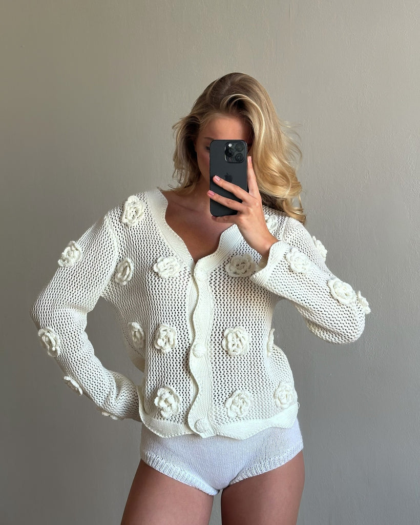 new flower hollow perspective holiday style knitted sweater long sleeve irregular New explosion wholesale top women