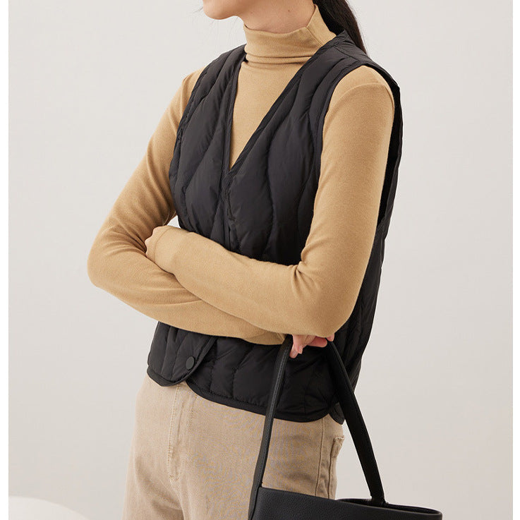 2025 Down jacket liner, women's coat with light and thin thermal vest inside, bottom close-fitting V-neck close-fitting vest wear
