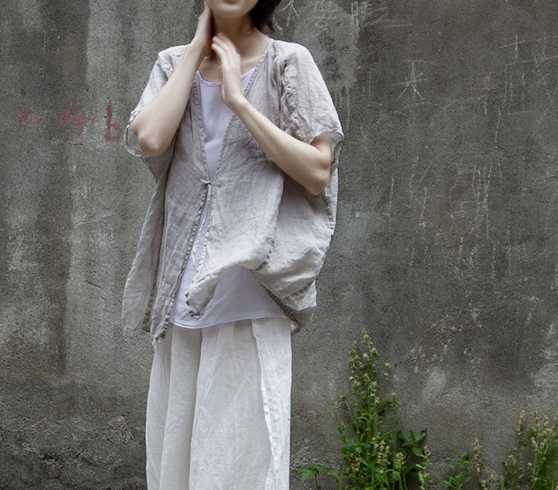 Shan Qian Nianyi, summer design is comfortable, and the outer cover is covered with high-texture literary and low-luxury retro ramie sunscreen cardigan.