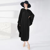 2025 hot-selling dress women's design sense loose bat sleeve long one-piece dress 2025 Popular trade women's pleated skirt