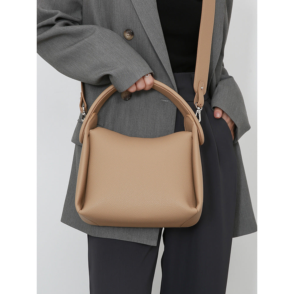 GOOSUDU 2025 Large-capacity soft cigarette case bag popular new solid color casual pillow bag khaki commuter messenger bag