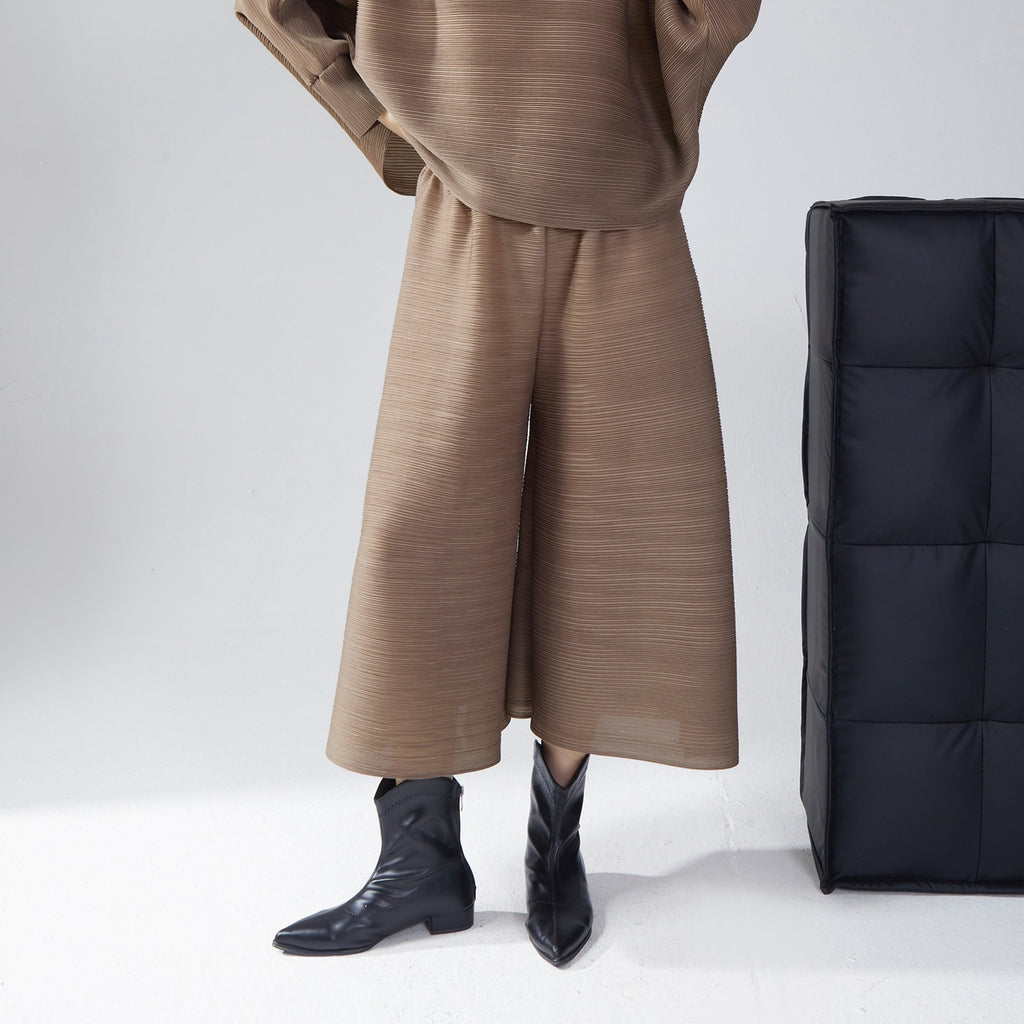 2025 large-size pants women's wide-leg pants drape high-end pleated summer thin loose seven-point casual pants women's