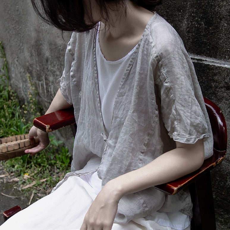 Shan Qian Nianyi, summer design is comfortable, and the outer cover is covered with high-texture literary and low-luxury retro ramie sunscreen cardigan.