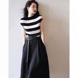 2025 summer new fragrant design sense niche versatile professional striped T-shirt + skirt two-piece set women