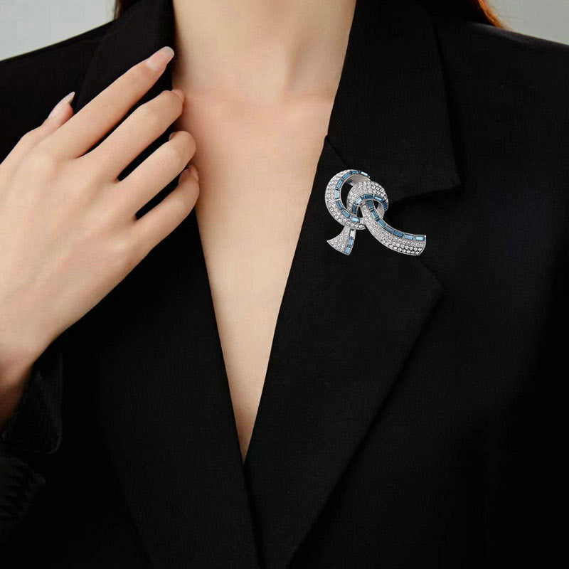2025 Retro court style high-end clothing women's dresses with high-end elegance temperament crystal streamer bow brooch
