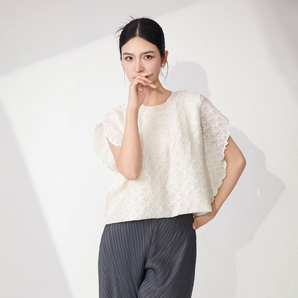 2025 2025 summer new women's pleated T-shirt design sense hand-pleated solid color casual commuter versatile top