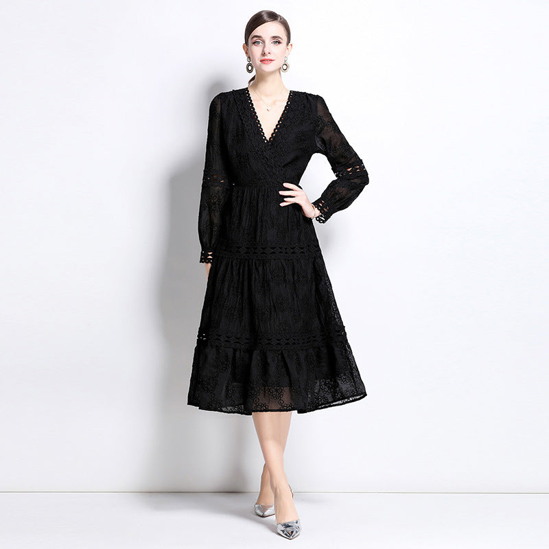court retro dress women's high-end V-neck hollow lace splicing lantern sleeve waist age-reducing dress