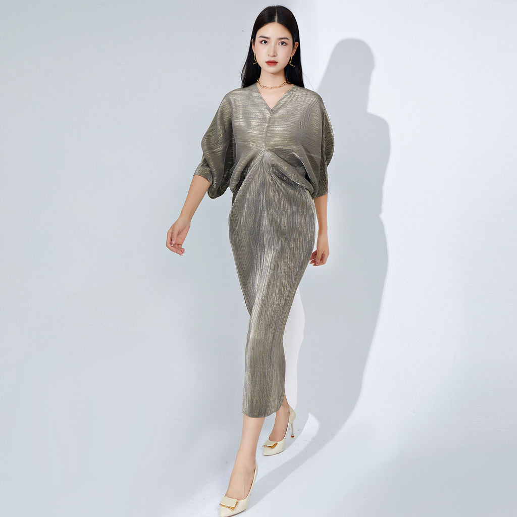 2025 Women's Wholesale Source Metal Sequins Pleated Dress V-Neck Bat Sleeve Loose Irregular Dress
