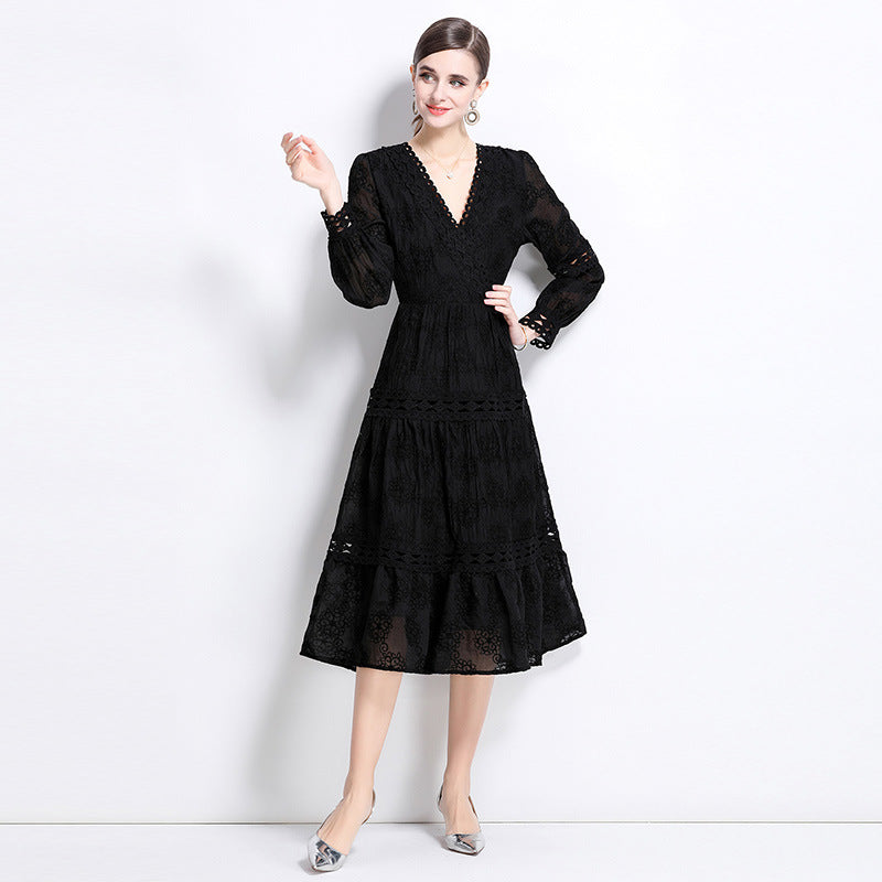 court retro dress women's high-end V-neck hollow lace splicing lantern sleeve waist age-reducing dress