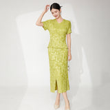 2025 Guofeng women's clothing high-end suit, retro button-up new Chinese T-shirt, short-sleeved hip-wrapped skirt, pleated two-piece set