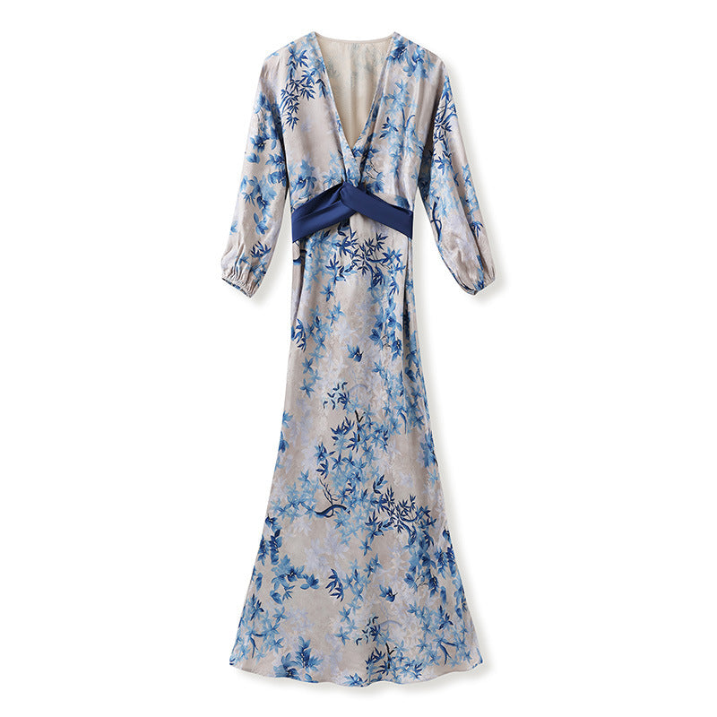 Early autumn retro V-neck design sense of temperament, advanced sense of improved Hanfu waist slim silk dress women M8016