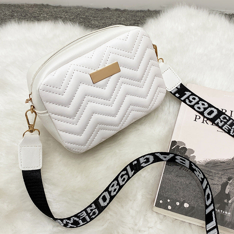 Factory Supply Women's Printing Shoulder Girdle Crossbody Small Square Bag 202 Foreign Trade Bag Women's Korean-Style Wave Pattern Embroidered Bag