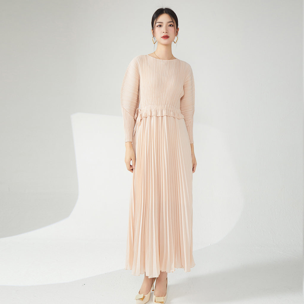 2025 Large size women's clothing dress temperament fashionable round neck long sleeve drawstring waist thin pleated long dress Popularan station