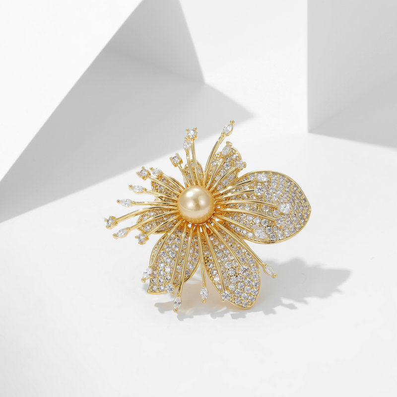 2025 Light luxury high-end sense slightly inlaid with zirconium three-dimensional flower brooch autumn and winter coat sweater accessories celebrity temperament corsage woman