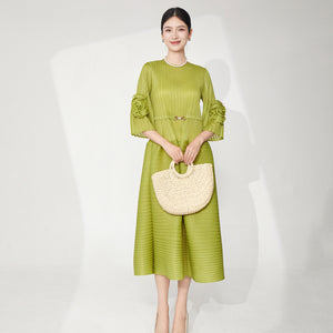 2025 dress women's summer high sense dignified intellectual cover belly thin large size horn sleeve temperament medium and long skirt