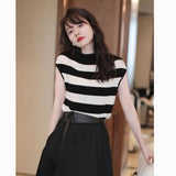 2025 summer new fragrant design sense niche versatile professional striped T-shirt + skirt two-piece set women
