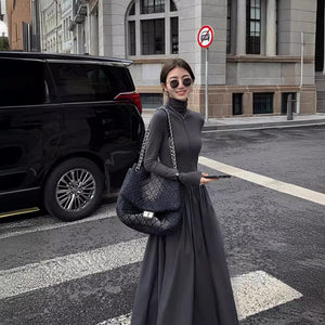 2025 popular autumn and winter new high-end temperament Muse fan long dress  Hepburn style waist black long-sleeved dress