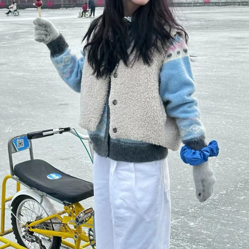 2025 Zhang Ruonan has the same style, retro loose knitted sweater jacket, lazy and thickened in autumn and winter, new cardigan in winter.