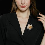 2025 Light luxury high-end sense slightly inlaid with zirconium three-dimensional flower brooch autumn and winter coat sweater accessories celebrity temperament corsage woman