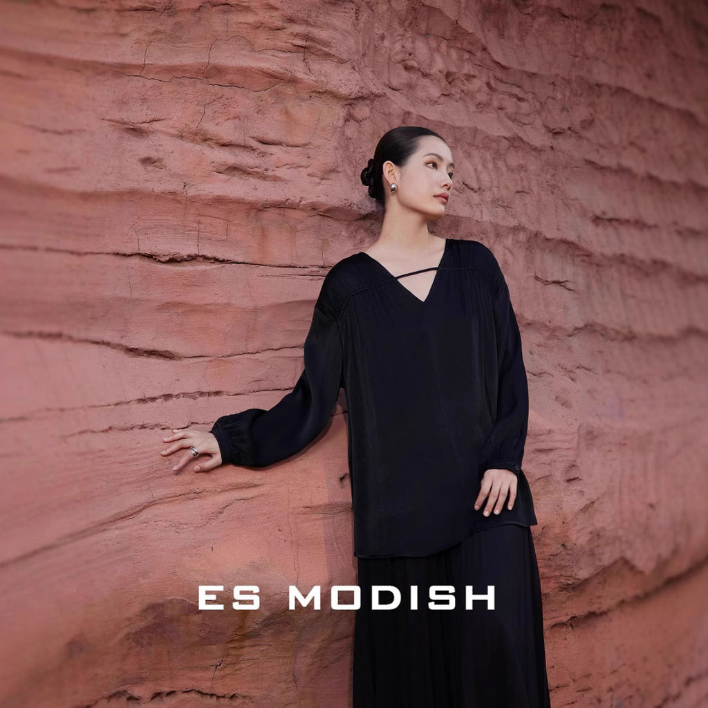 2025 ES MODISH spring new product high-end temperament lazy style V-neck shirt  loose and thin top women