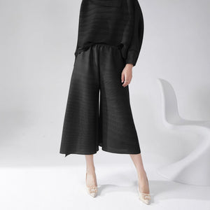2025 large-size pants women's wide-leg pants drape high-end pleated summer thin loose seven-point casual pants women's