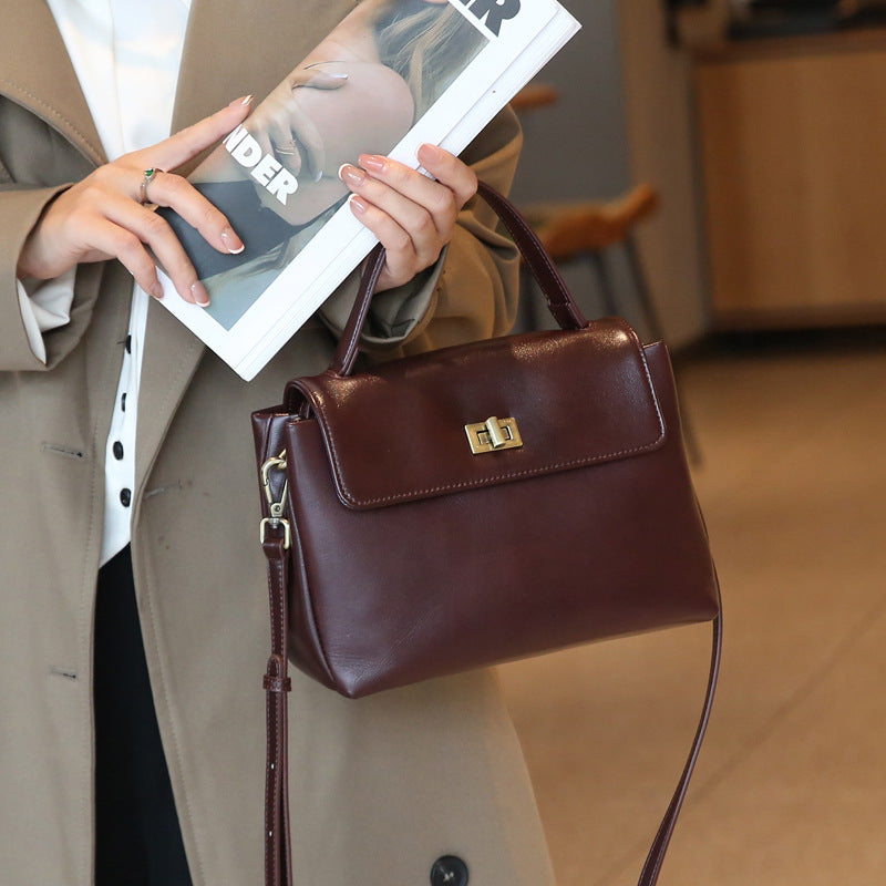 2025 Women's bag popular new versatile high-end messenger bag fashion commuter shoulder bag leather women's bag handbag
