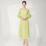 2025 2025 summer dress high-end sense small temperament small fragrant style a-word skirt waist thin versatile pleated skirt