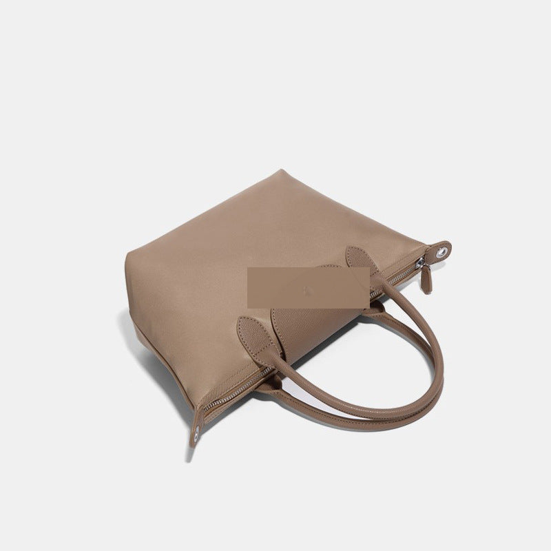 2025 popular new dumpling bag nylon waterproof and lightweight handbag commuter women's bag large capacity versatile shoulder messenger bag