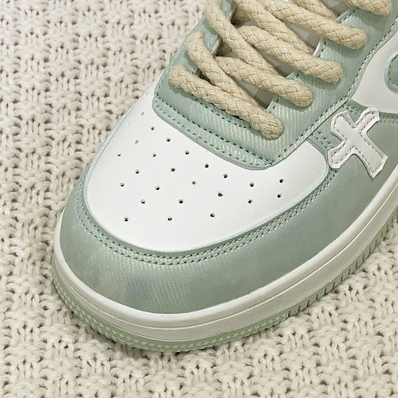 New Designer Women Sport Shoes Fashion Vulcanized Sneakers Women Casual Shoes Luxury Ladies Flats Quality Walking Sneakers