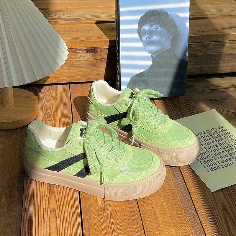 Vintage Womens Canvas Shoes Low-top Spring and Autumn New Fashion Sports Sneakers Trainers Breathable Ladies Footwear