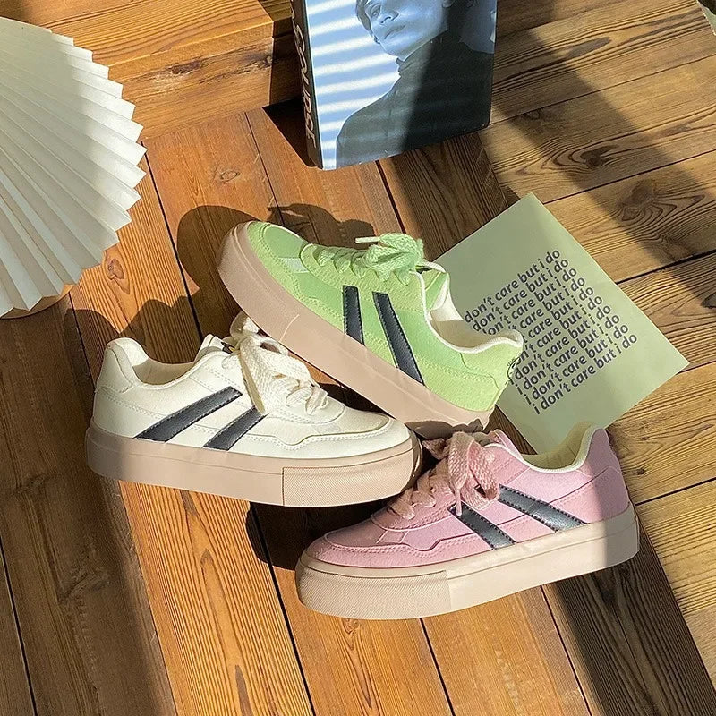 Vintage Womens Canvas Shoes Low-top Spring and Autumn New Fashion Sports Sneakers Trainers Breathable Ladies Footwear