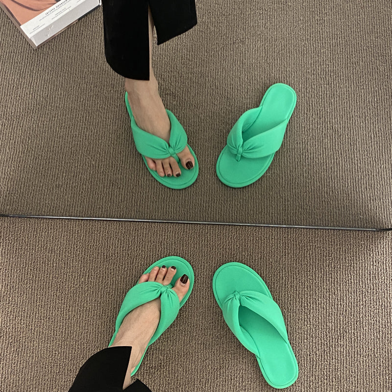 woloong  Women's Flip Flops Candy Color Pleated Fashion Shoes New Wild Outdoor Flat Slippers for Women Casual Home Summer Slides Тапочки