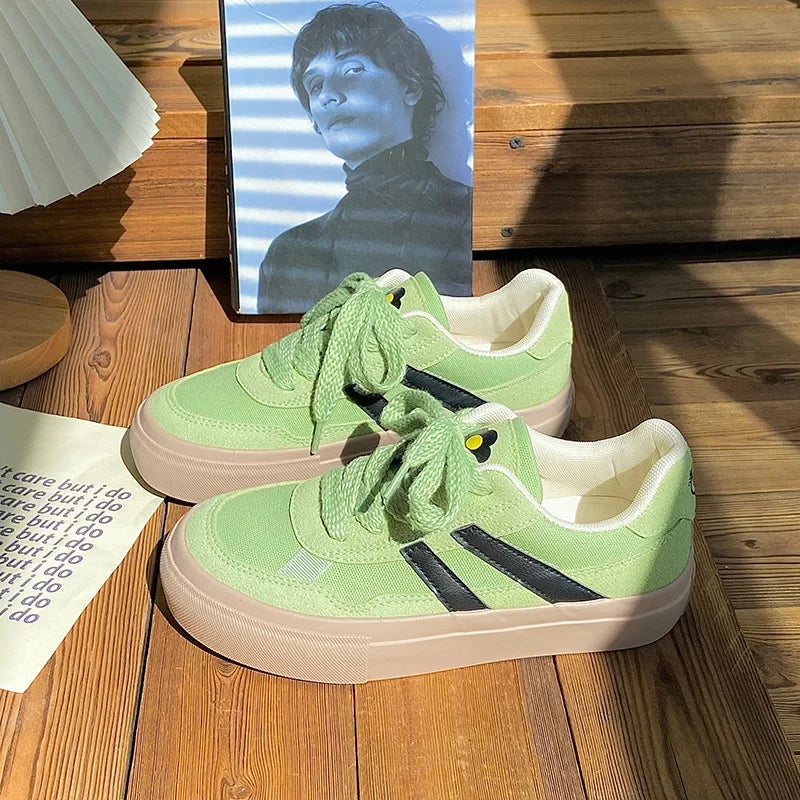 Vintage Womens Canvas Shoes Low-top Spring and Autumn New Fashion Sports Sneakers Trainers Breathable Ladies Footwear