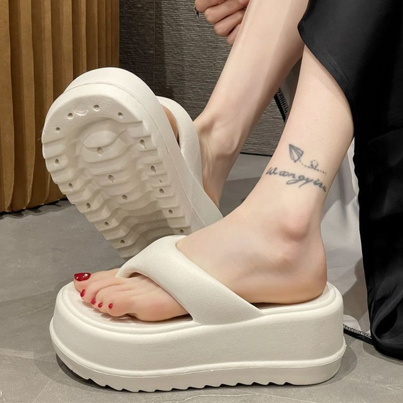 7cm Thick Women Flip Flops New Split Toe Muffin Platform Slippers High Summer Flat Slippers Casual EVA Sole Thick Slippers