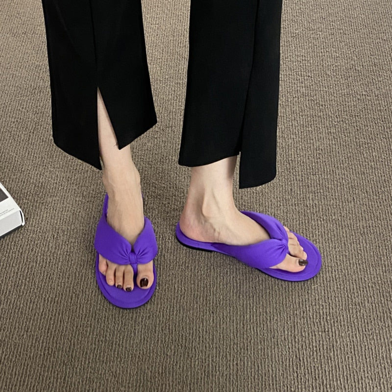 woloong  Women's Flip Flops Candy Color Pleated Fashion Shoes New Wild Outdoor Flat Slippers for Women Casual Home Summer Slides Тапочки