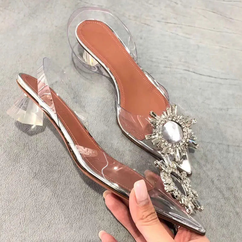 Summer New Pointed Rhinestone Odd Heel Stiletto Ladies Sun Decoration Wild Fairy PVC Transparent Crystal Shoes Kq8