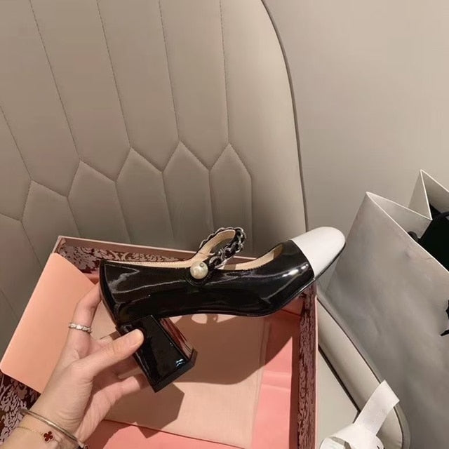woloong European and American spring new women's high-heeled shoes with metal chain decoration square heel shoes