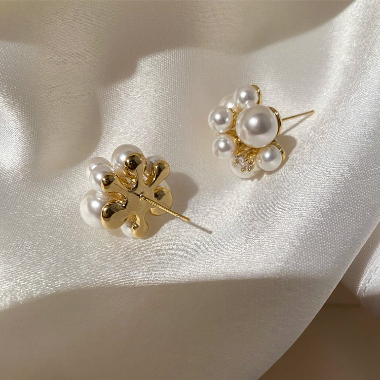 Goosudu popcorn pearl earring