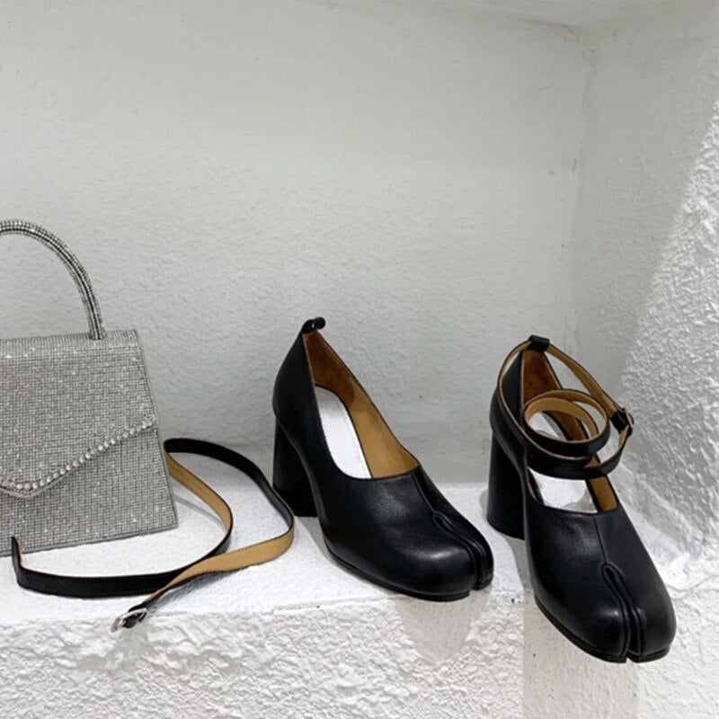 goosudu Vintage Spring Fashion Slipt Toe Women Pumps Chunky Round Strap Buckle High Heels Red Leather Brand Design Shoes Women