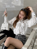 Goosudu French style restoring ancient ways ribbon bow blouse female temperament of early spring new white shirt long sleeve lace tops