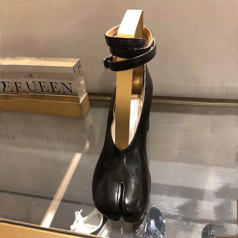 goosudu Vintage Spring Fashion Slipt Toe Women Pumps Chunky Round Strap Buckle High Heels Red Leather Brand Design Shoes Women