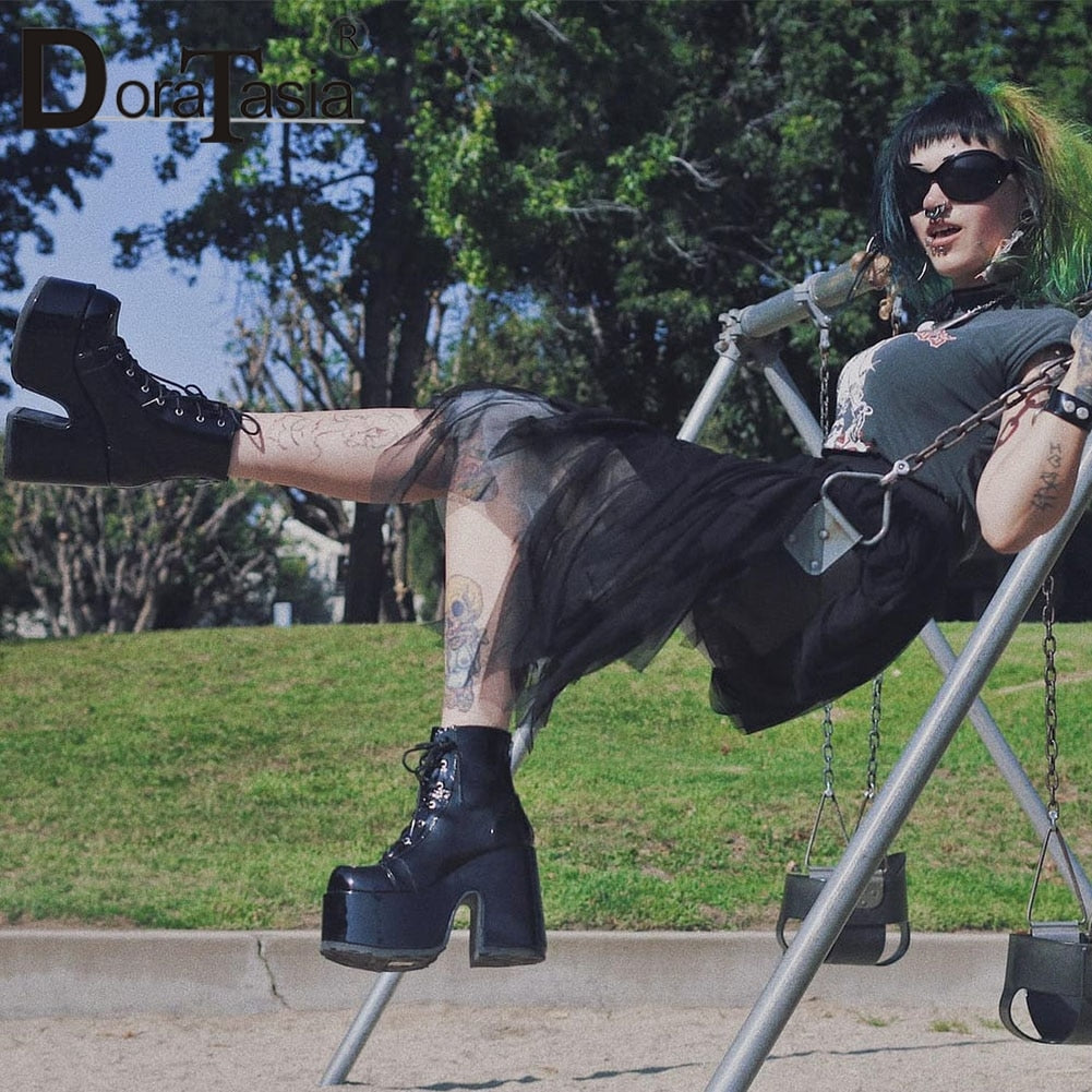 goosudu Luxury Brand Design Female Chunky High Heels Ankle Boots Fashion Zip Lace-up High Platform Boots Women Street Punk Shoes Woman