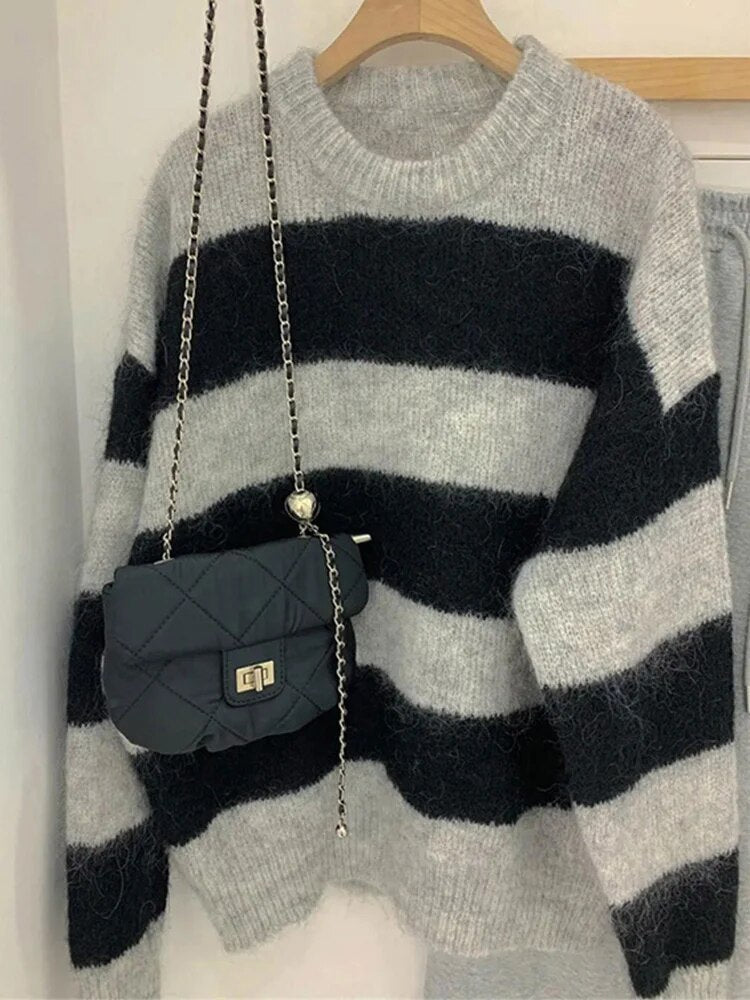Striped Sweater Women Pullover O-neck Knitted Autumn Winter Loose Soft Sweaters Female Elegant All-match Casual Jumper
