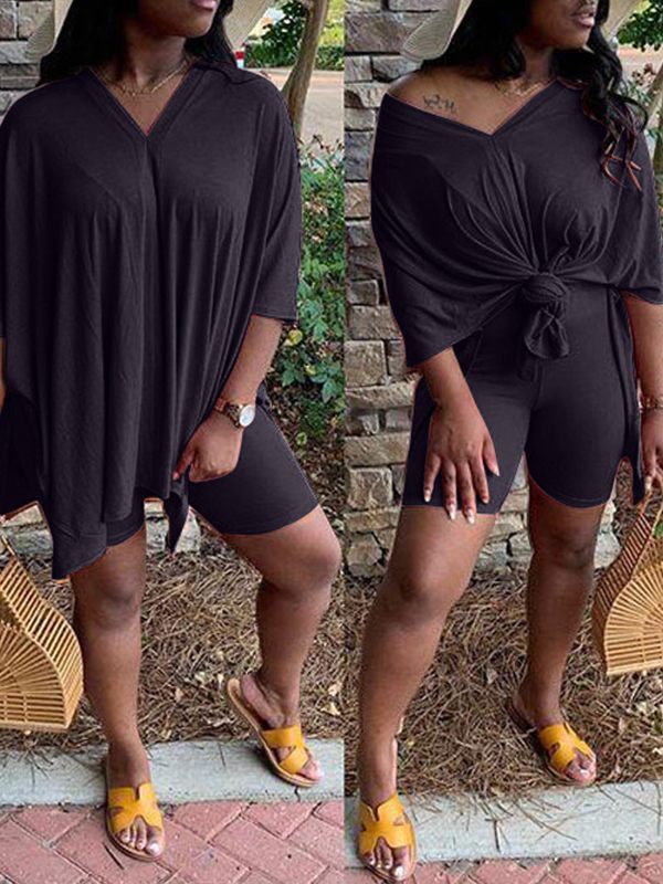 Goosudu V-Neck Slit Tee & Shorts Set