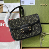 Handbag Saddles bag with Strap Designer Bag backpacks Tote Wallet magnetic Metal pendant Purses 7A Quality Shoulder bags Womens Crossbody Handbags 22s