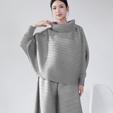 2025 Hot trade large-size women's top covers the stomach and looks thin, high-end  batman shirt pleated loose long-sleeved t-shirt women