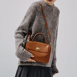 2025 The first layer of cowhide popular medium spring and summer new color soft cowhide versatile portable shoulder messenger women's bag, factory direct